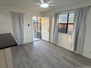 324 S San Eduardo Ave Unit 1, San Antonio, TX 78237