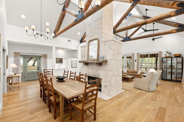 188 Broken Lance DR, Dripping Springs, TX 78620