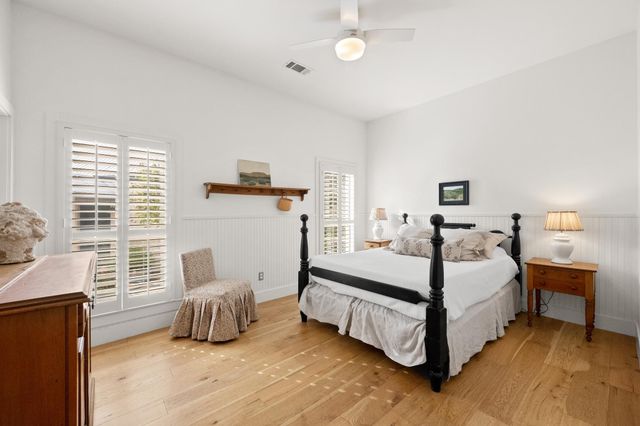 188 Broken Lance DR, Dripping Springs, TX 78620