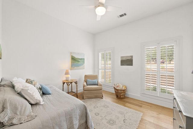188 Broken Lance DR, Dripping Springs, TX 78620
