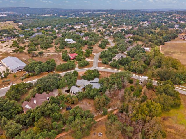 188 Broken Lance DR, Dripping Springs, TX 78620