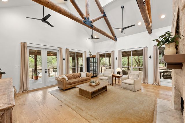 188 Broken Lance DR, Dripping Springs, TX 78620