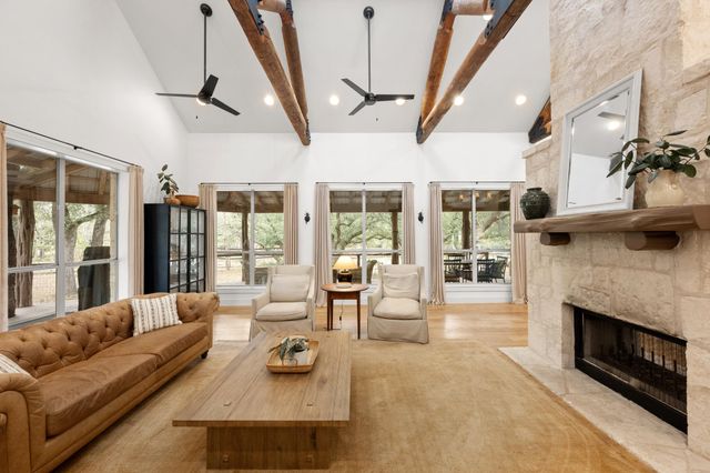 188 Broken Lance DR, Dripping Springs, TX 78620