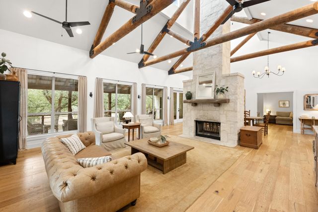 188 Broken Lance DR, Dripping Springs, TX 78620