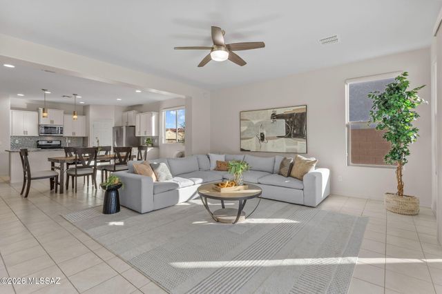 11899 N Raphael Way, Tucson, AZ 85742