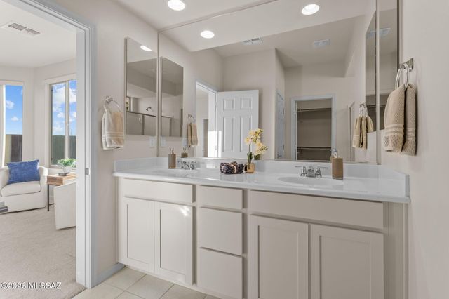 11899 N Raphael Way, Tucson, AZ 85742