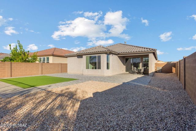 11899 N Raphael Way, Tucson, AZ 85742