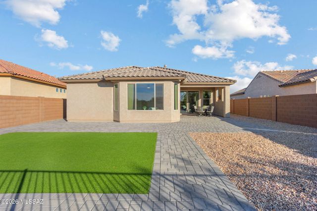 11899 N Raphael Way, Tucson, AZ 85742