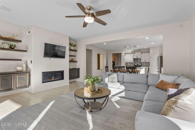 11899 N Raphael Way, Tucson, AZ 85742