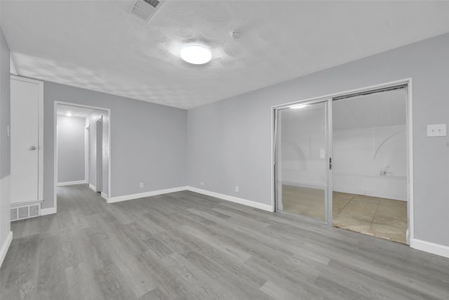 301 S Forest Crest Drive, Garland, TX 75042
