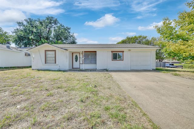 301 S Forest Crest Drive, Garland, TX 75042