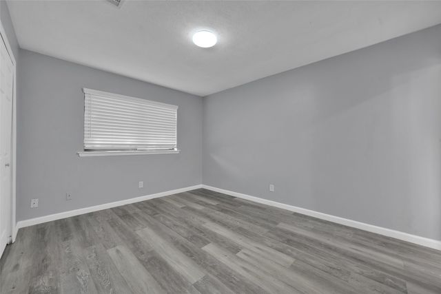 301 S Forest Crest Drive, Garland, TX 75042