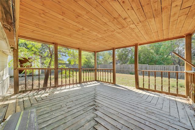 301 S Forest Crest Drive, Garland, TX 75042