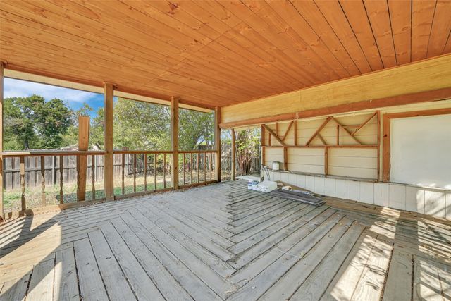 301 S Forest Crest Drive, Garland, TX 75042