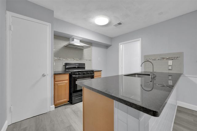 301 S Forest Crest Drive, Garland, TX 75042