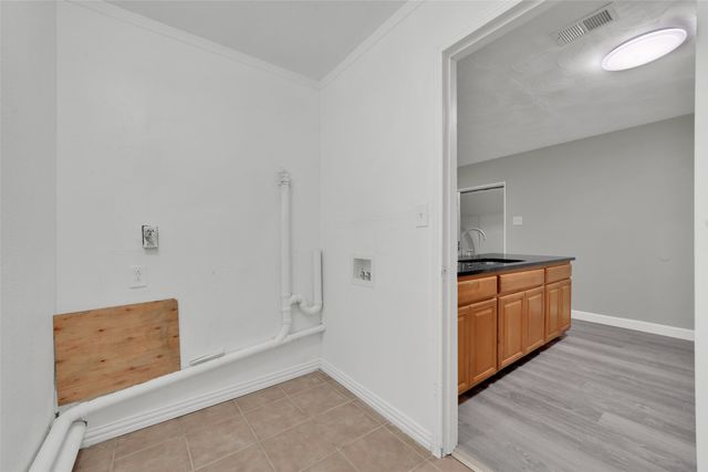 301 S Forest Crest Drive, Garland, TX 75042