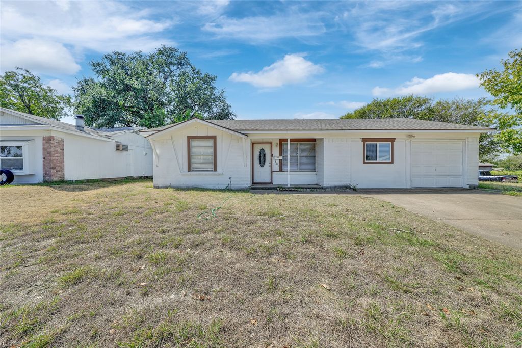 301 S Forest Crest Drive, Garland, TX 75042