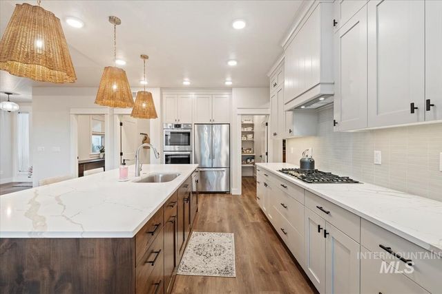 8416 W Meltwater Ln, Eagle, ID 83616