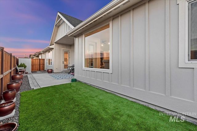 8416 W Meltwater Ln, Eagle, ID 83616
