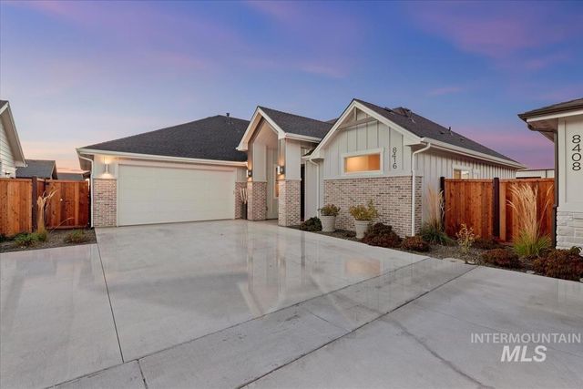 8416 W Meltwater Ln, Eagle, ID 83616