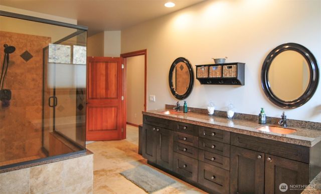 6696 Batterman Road, Rock Island, WA 98850