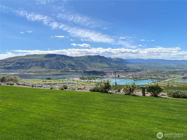 6696 Batterman Road, Rock Island, WA 98850