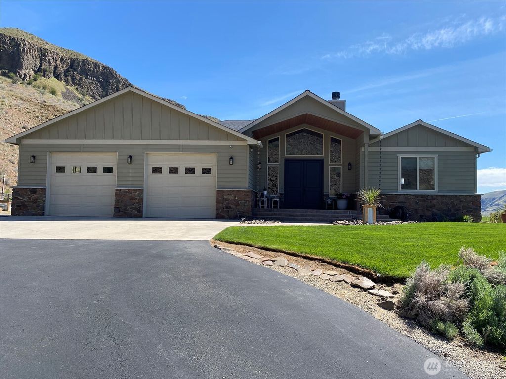 6696 Batterman Road, Rock Island, WA 98850