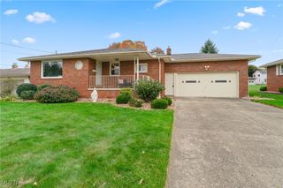 576 W Harvey Street, Struthers, OH 44471