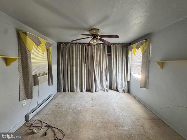 104 WOLCOTT ST, Harrington, DE 19952