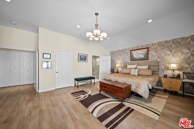 6015 Topeka Drive, Tarzana (los Angeles), CA 91356
