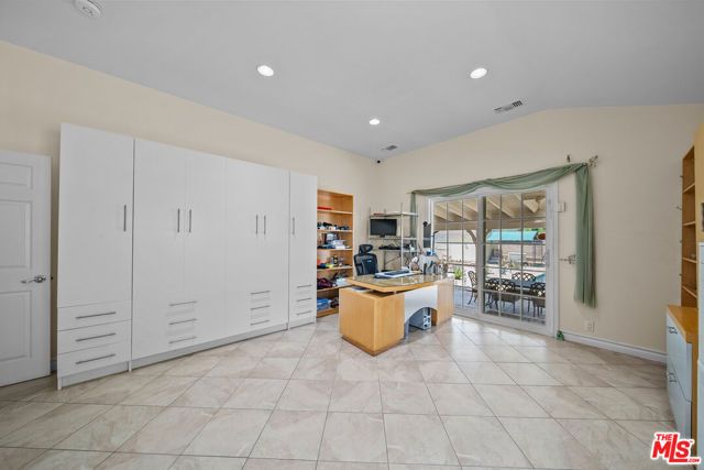6015 Topeka Drive, Tarzana (los Angeles), CA 91356