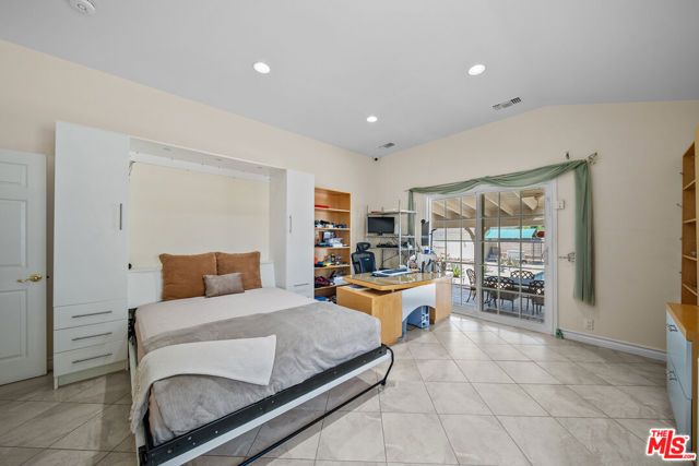 6015 Topeka Drive, Tarzana (los Angeles), CA 91356