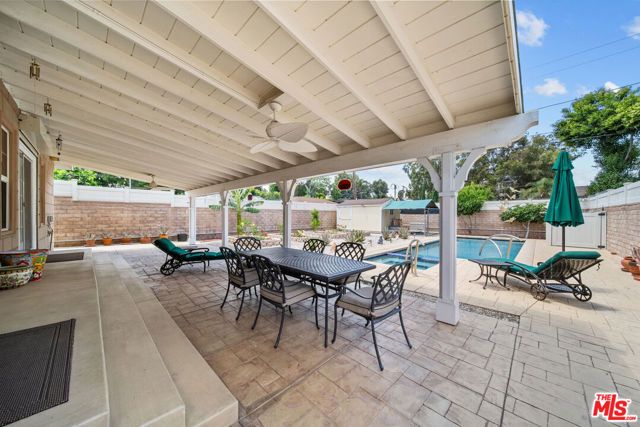 6015 Topeka Drive, Tarzana (los Angeles), CA 91356