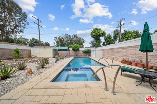 6015 Topeka Drive, Tarzana (los Angeles), CA 91356
