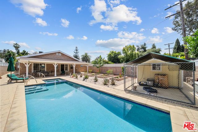 6015 Topeka Drive, Tarzana (los Angeles), CA 91356