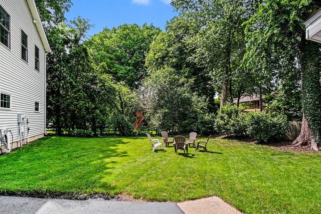 2621 Elmwood Drive, Grand Rapids, MI 49506