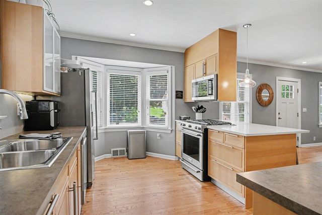 2621 Elmwood Drive, Grand Rapids, MI 49506
