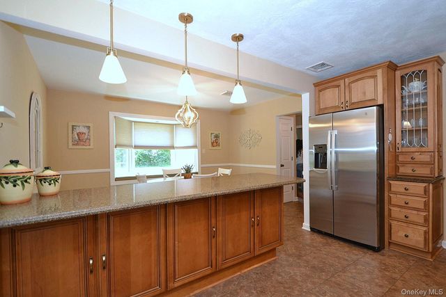 137 Iceland Drive, South Huntington, NY 11746