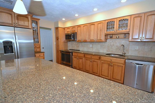 137 Iceland Drive, South Huntington, NY 11746