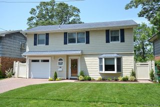 137 Iceland Drive, South Huntington, NY 11746