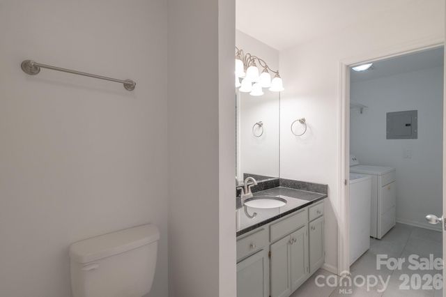 8216 Cedar Glen Drive, Charlotte, NC 28212