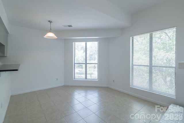 8216 Cedar Glen Drive, Charlotte, NC 28212