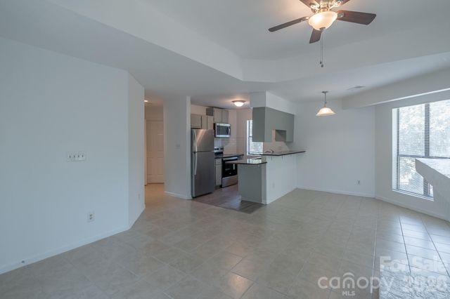 8216 Cedar Glen Drive, Charlotte, NC 28212