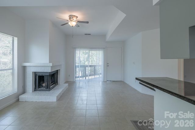 8216 Cedar Glen Drive, Charlotte, NC 28212