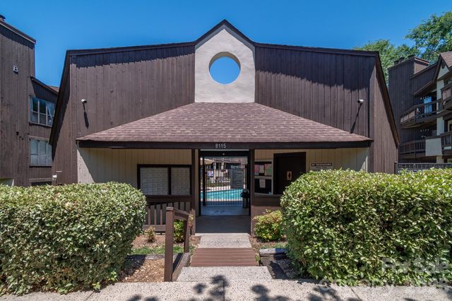 8216 Cedar Glen Drive, Charlotte, NC 28212