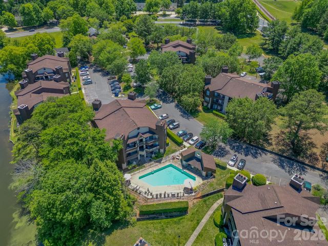 8216 Cedar Glen Drive, Charlotte, NC 28212