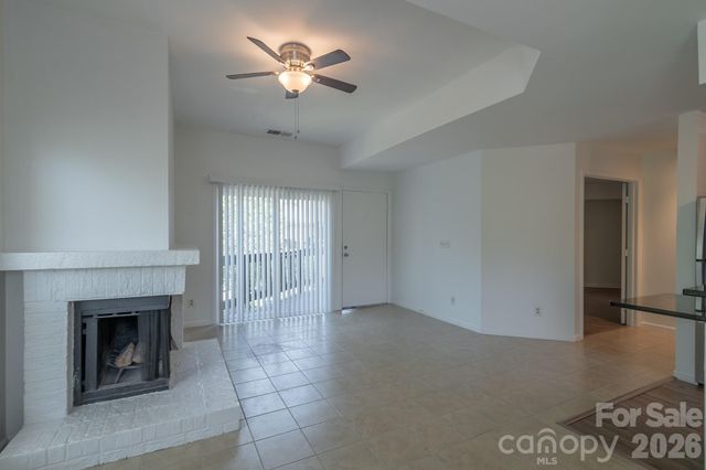 8216 Cedar Glen Drive, Charlotte, NC 28212