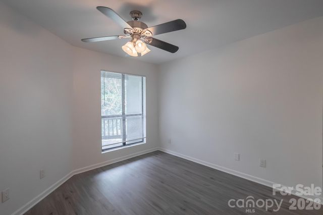 8216 Cedar Glen Drive, Charlotte, NC 28212