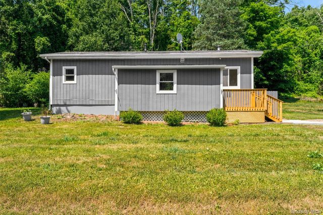 84 Dorn Road, Lagrangeville, NY 12540