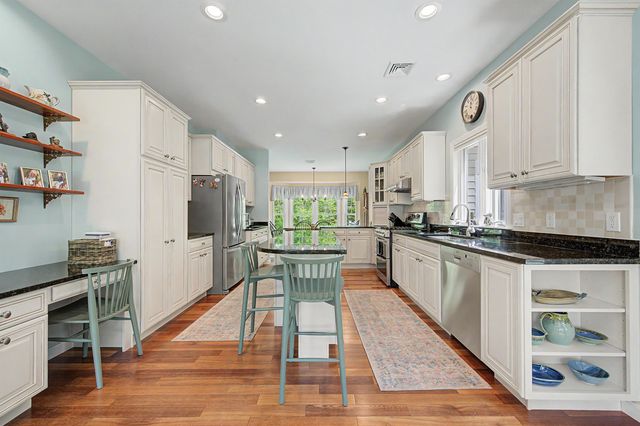 21 Conifer Lane, New London, NH 03257